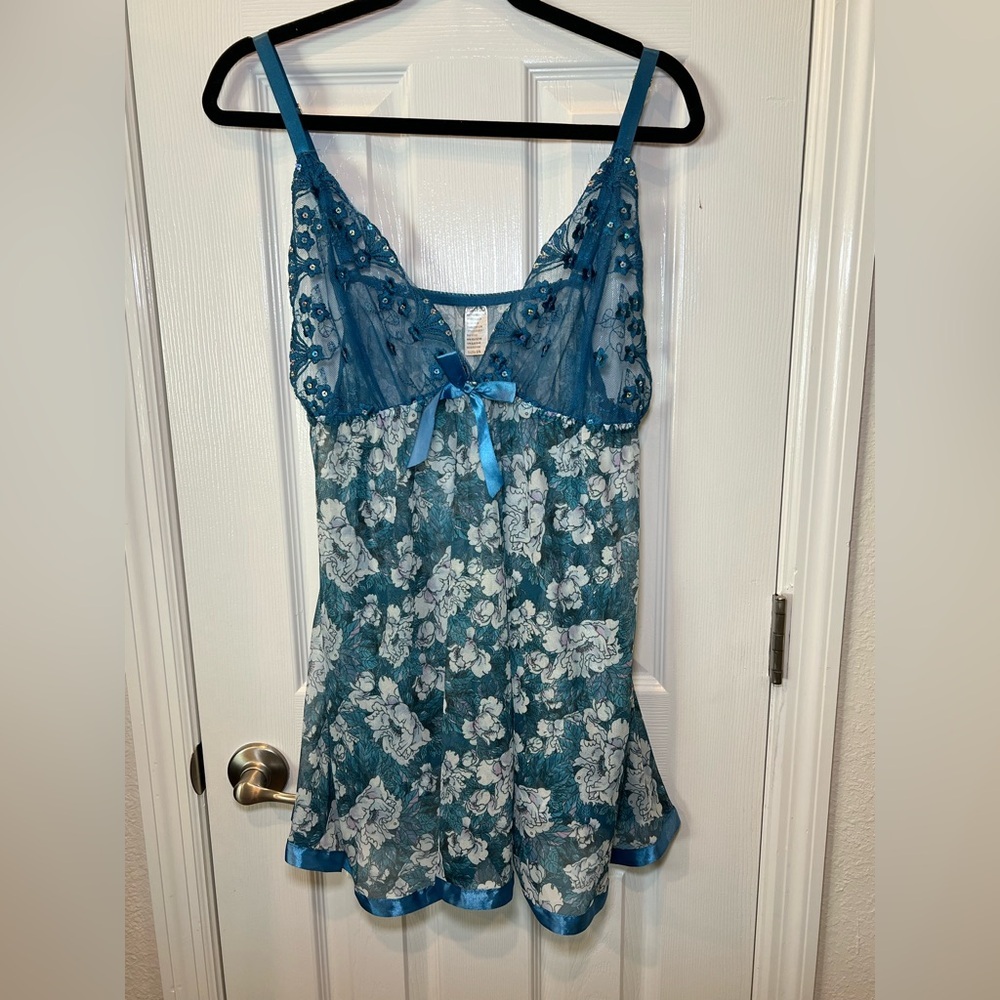 Blue and White Floral Lace Chemise